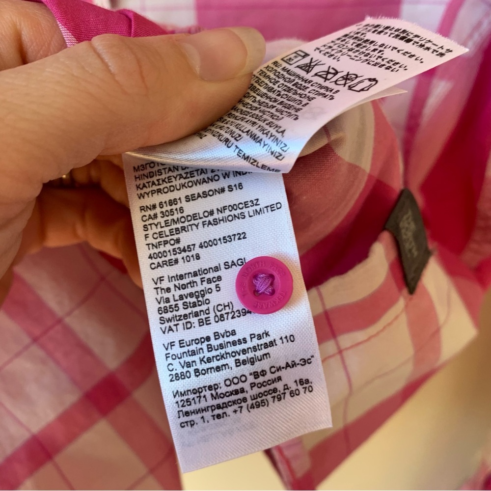 The North Face shade me pink and white plaid top - Picture 6 of 9